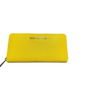 Michael Kors jet set travel continental zip around Wallet